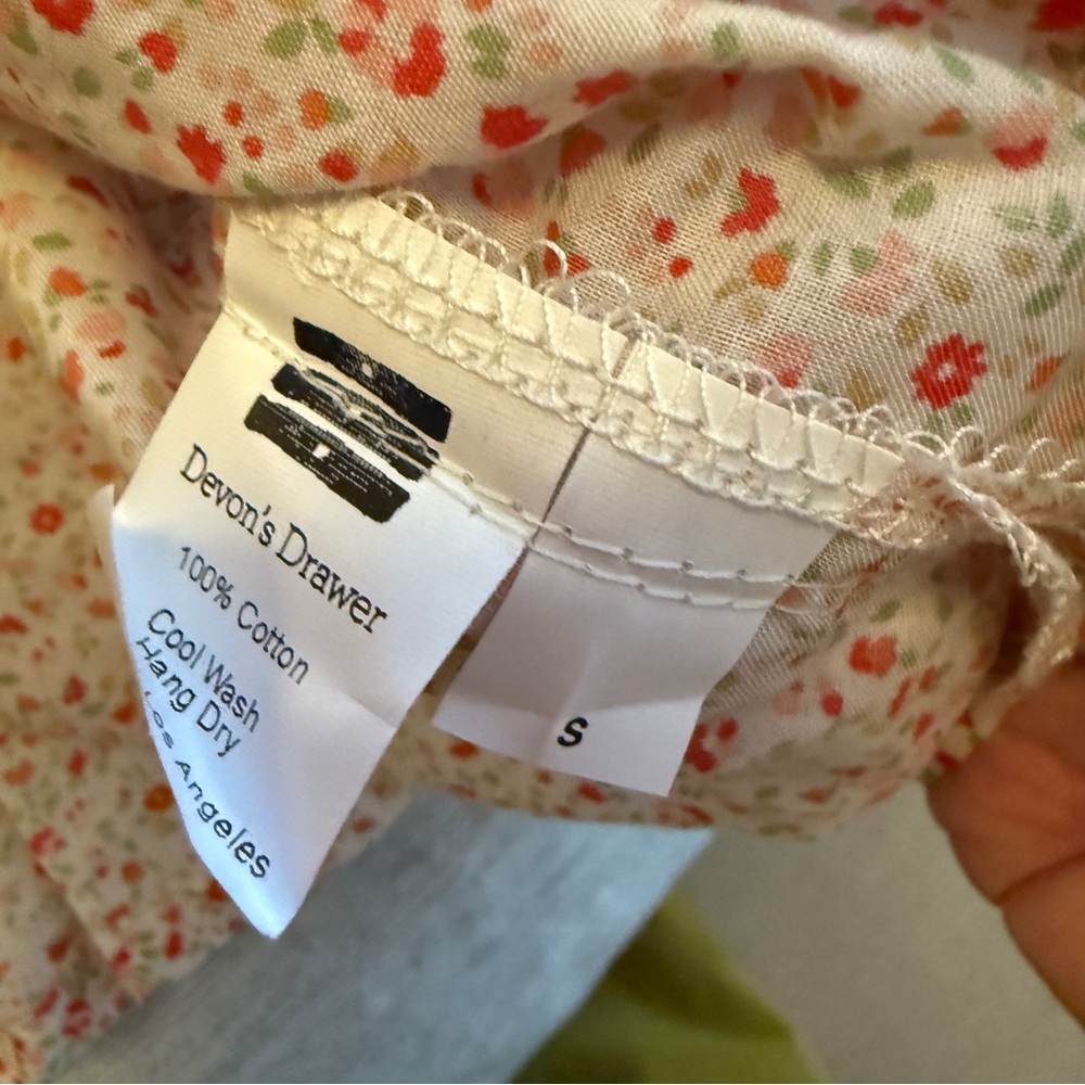 Devon’s Drawer Lucinda Blouse - Picture 8 of 8